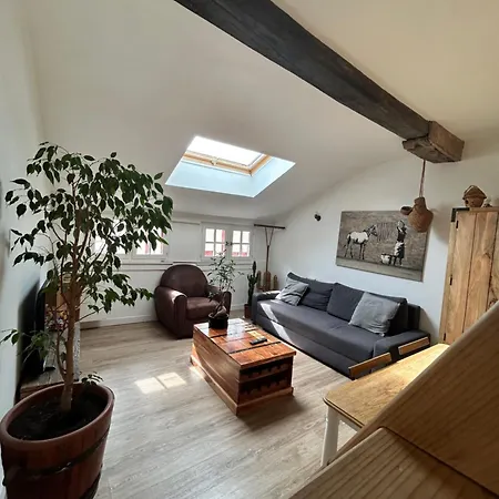 La Grange Apartment *